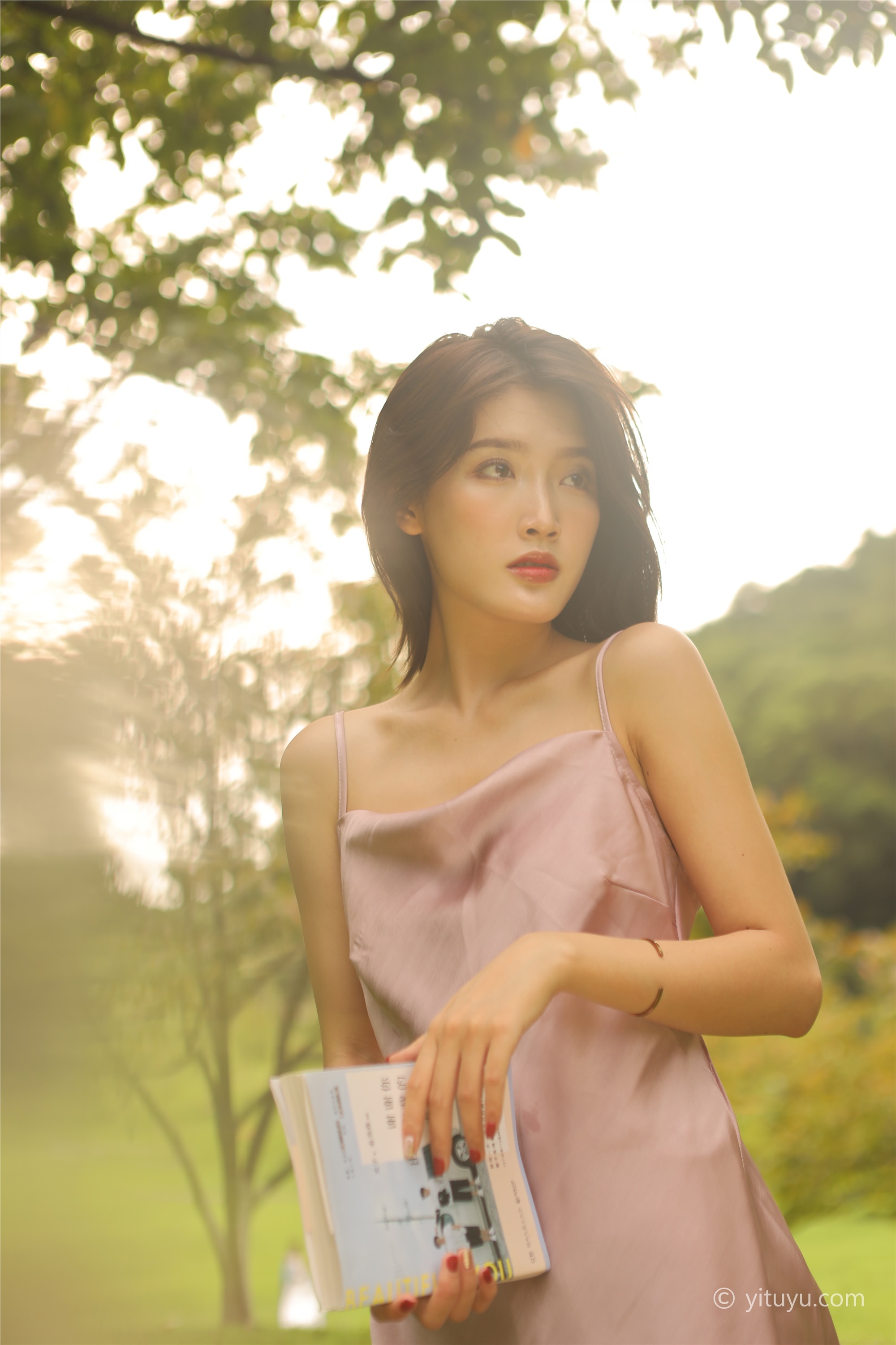 YITUYU艺图语  2021.05.14 她，ta 巧玲